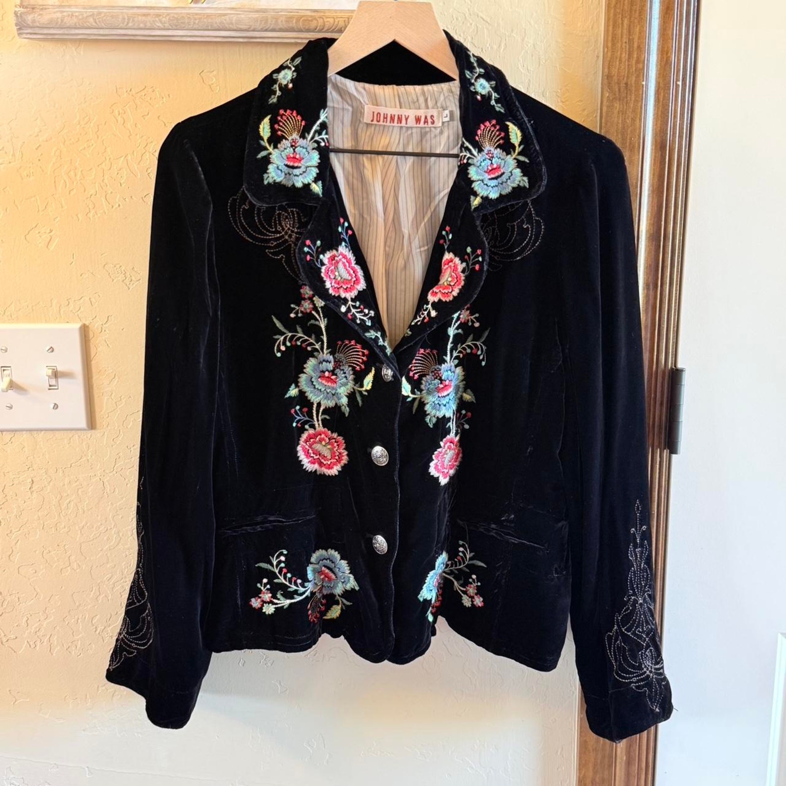 Johnny Was Crushed Velvet Black Blazer Women's Embroidered Florals